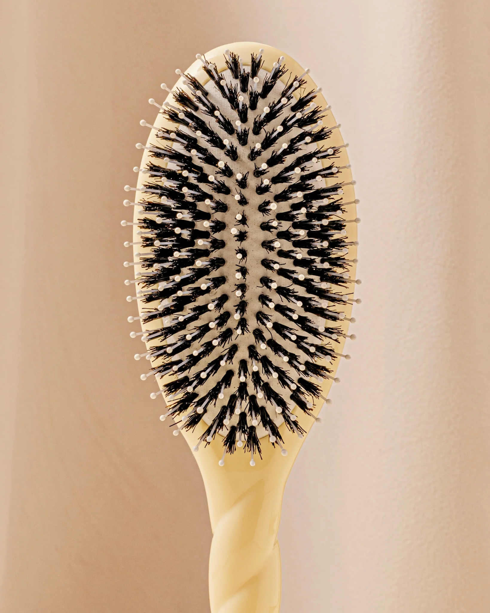 N.03 La Brosse Cuir Chevelu Sensible l'Indispensable Douceur Ivoire Cair - Image 4