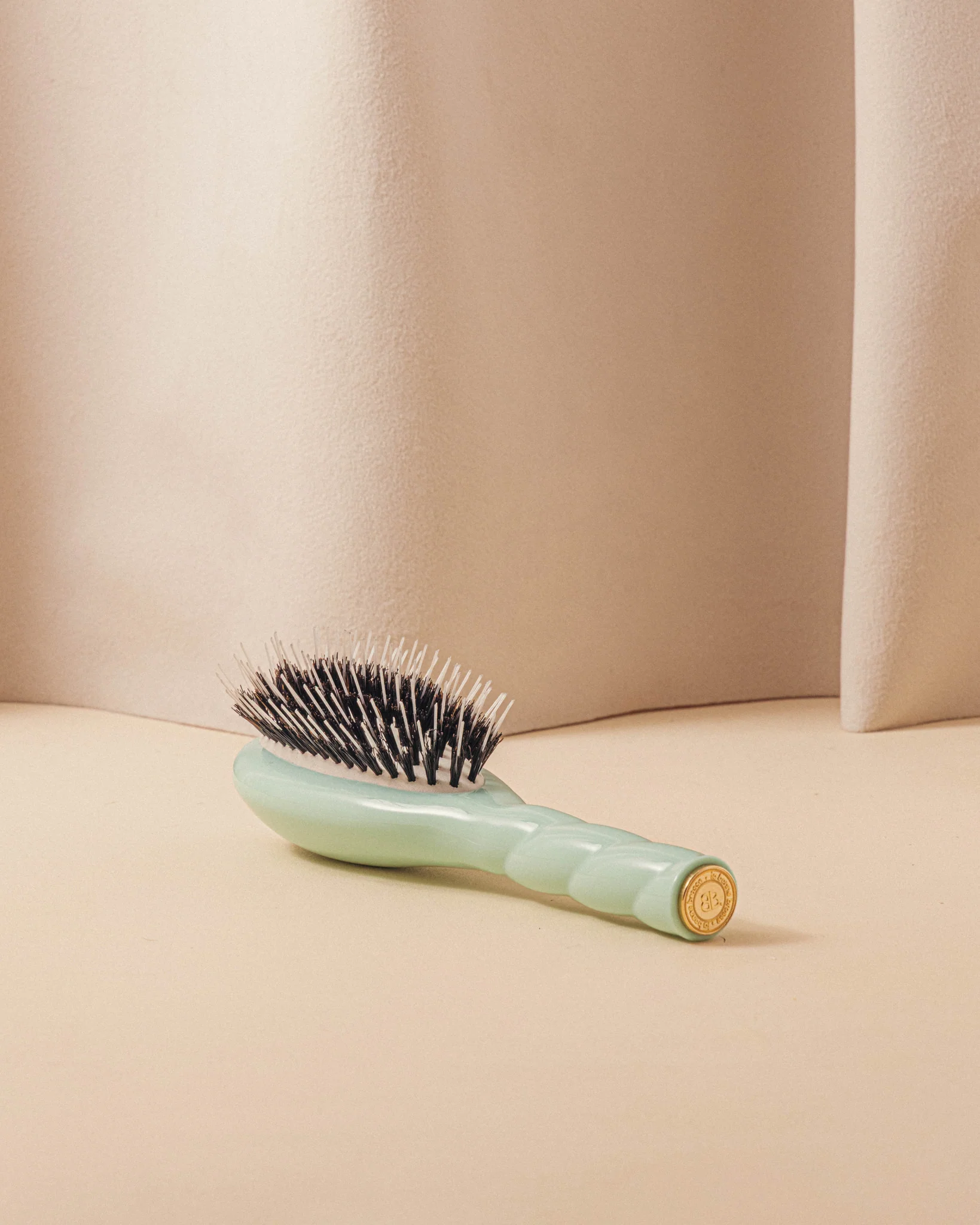Édition Limitée Bleu Lagon N.02 La Petite Brosse Démêlante & Soin l'Indispensable - Image 5