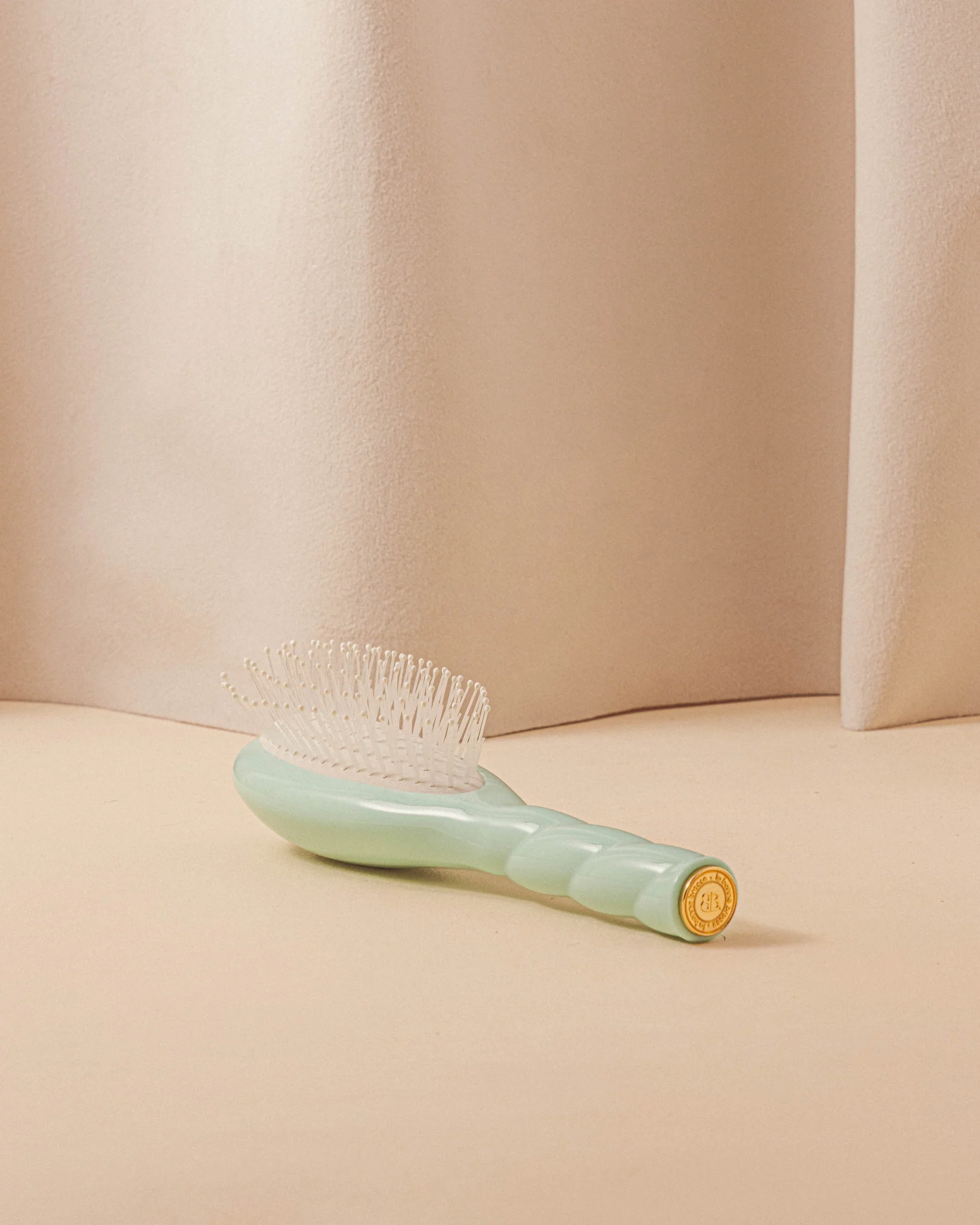 Édition Limitée Bleu Lagon N.04 La Petite Brosse Démêlante & Massante La Miracle - Image 5