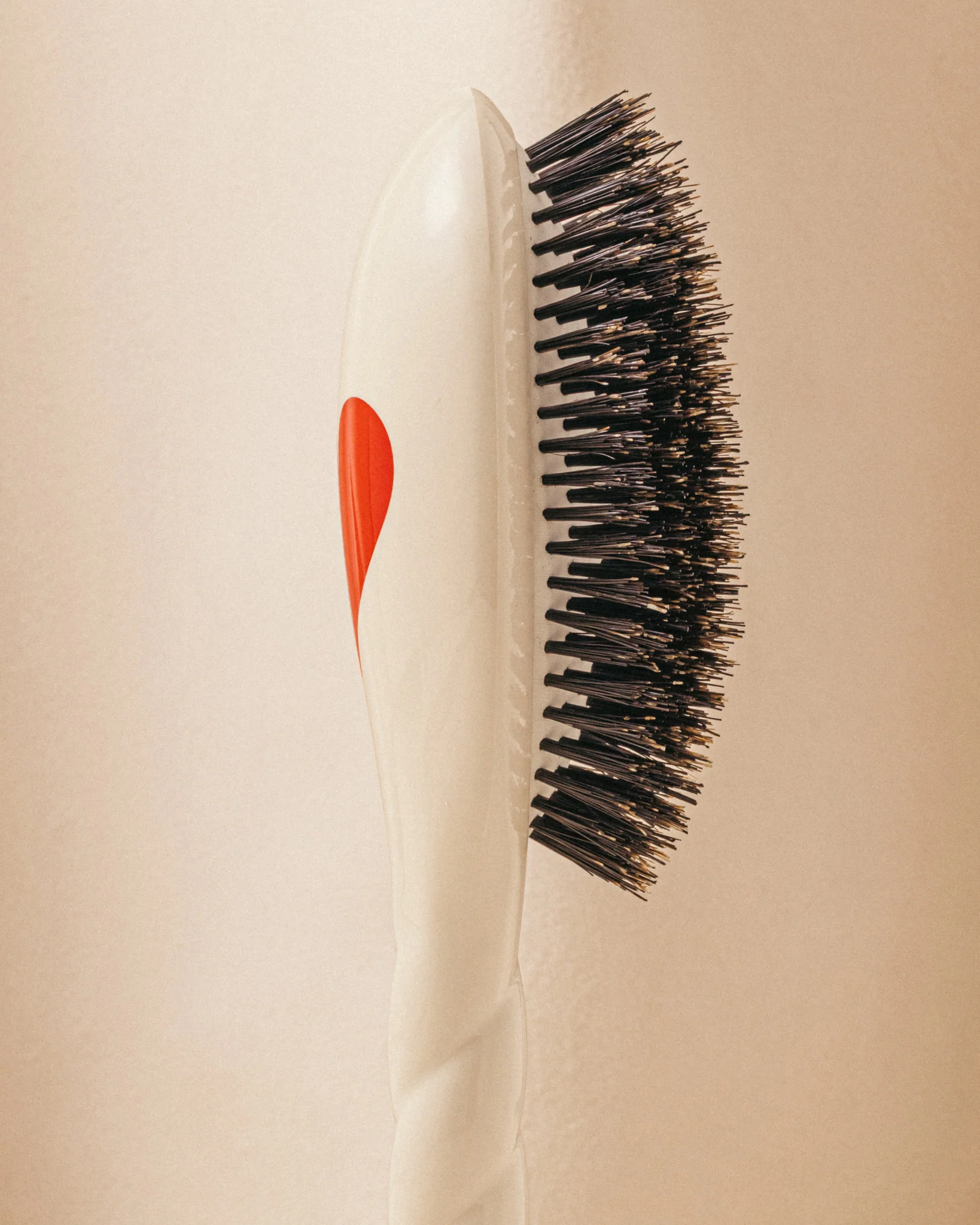 Édition Limitée Reine de Cœur N.01 La Brosse Brillance & Soin l'Universelle - Image 3