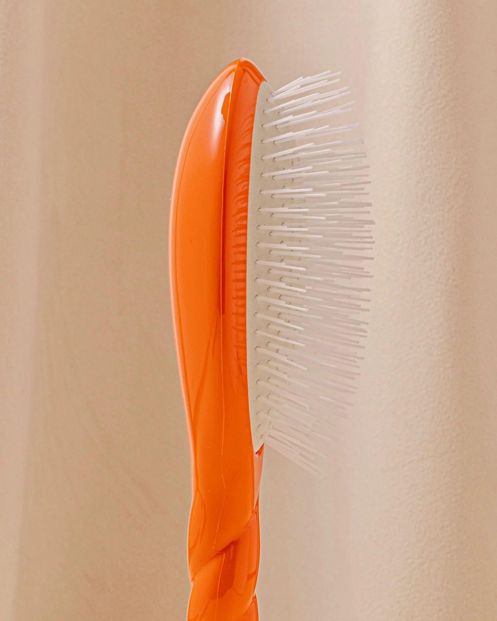 Édition Limitée N.07 La Brosse Démêlante & Stimulante l'Intense Orange Seventies - Image 2
