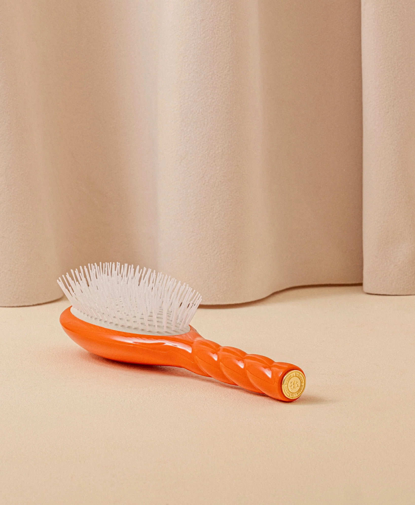 Édition Limitée N.07 La Brosse Démêlante & Stimulante l'Intense Orange Seventies - Image 4