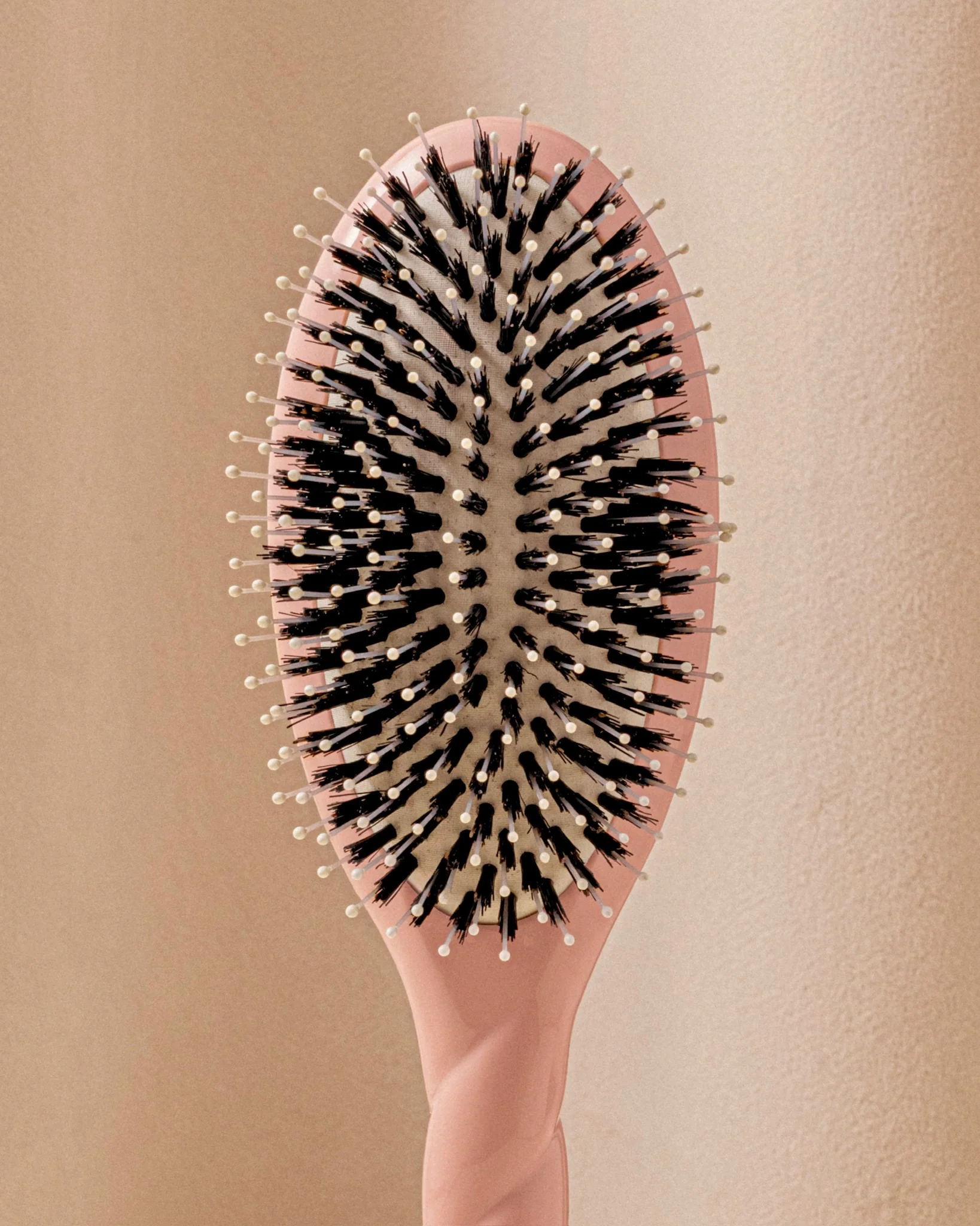 N.03 La Brosse Cuir Chevelu Sensible l'Indispensable Douceur Rose Poudré - Image 4
