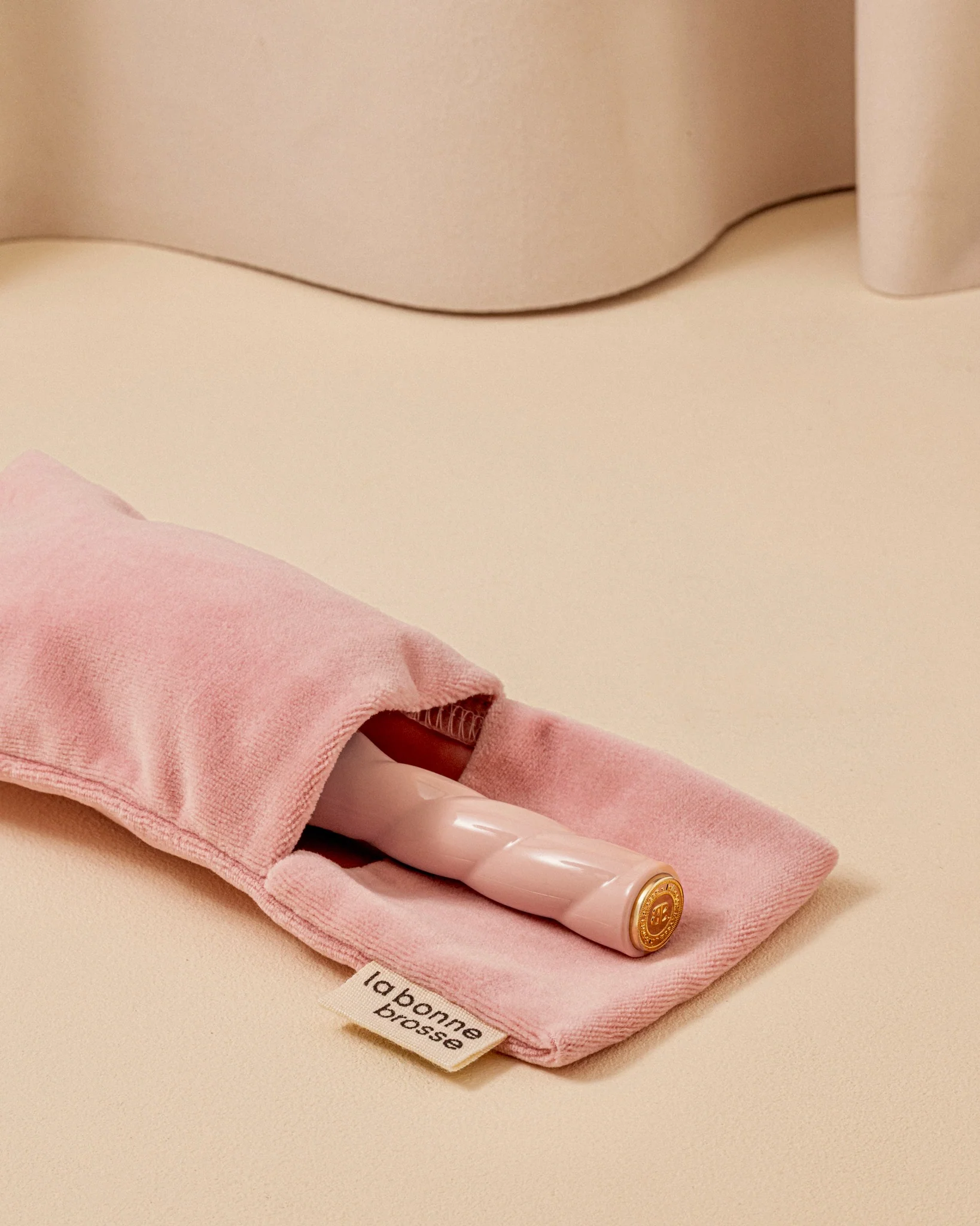 N.04 La Brosse Démêlante & Massante La Miracle Rose Poudré - Image 5