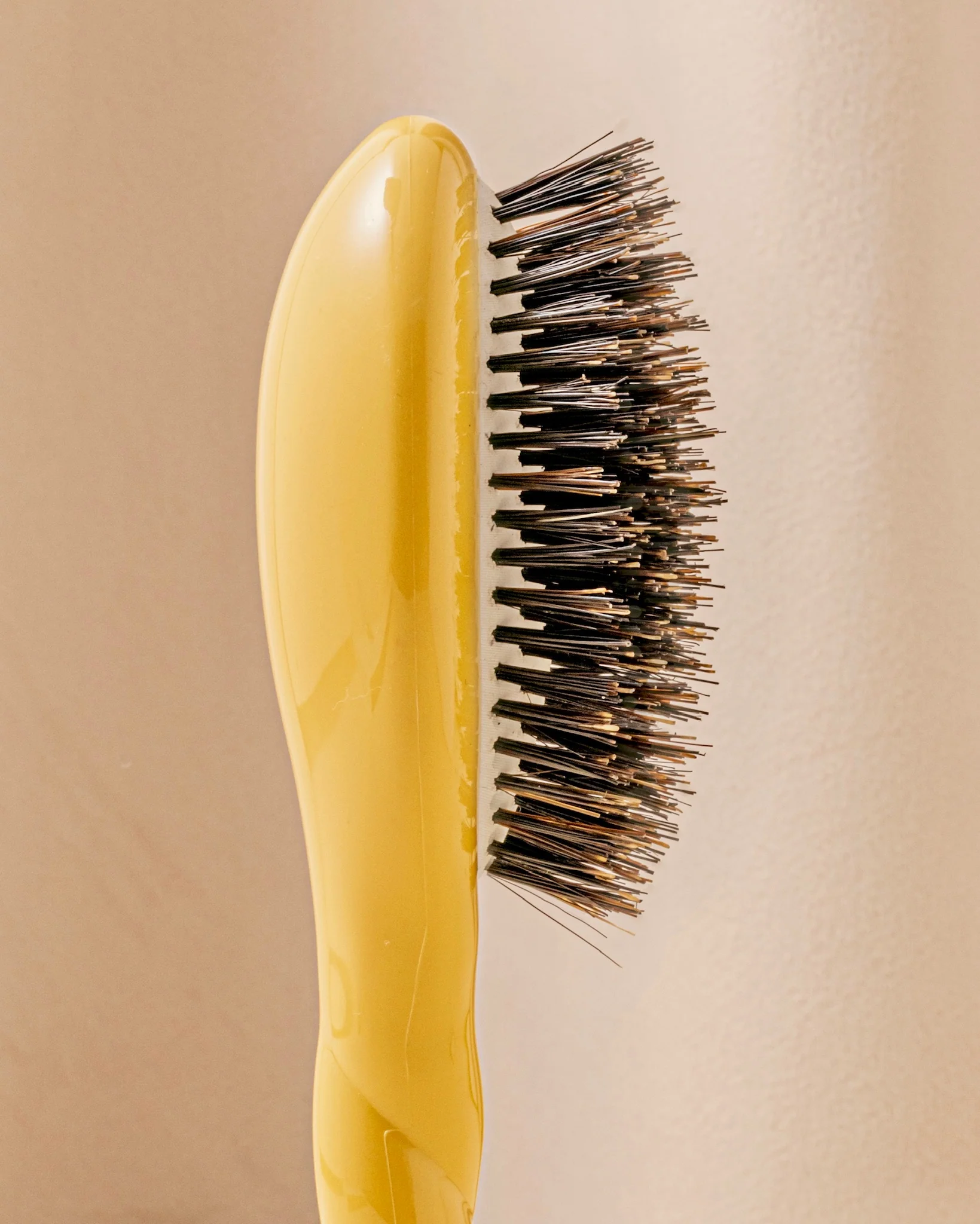 N.01 La Petite Brosse Brillance & Soin l'Universelle Jaune Safran - Image 3