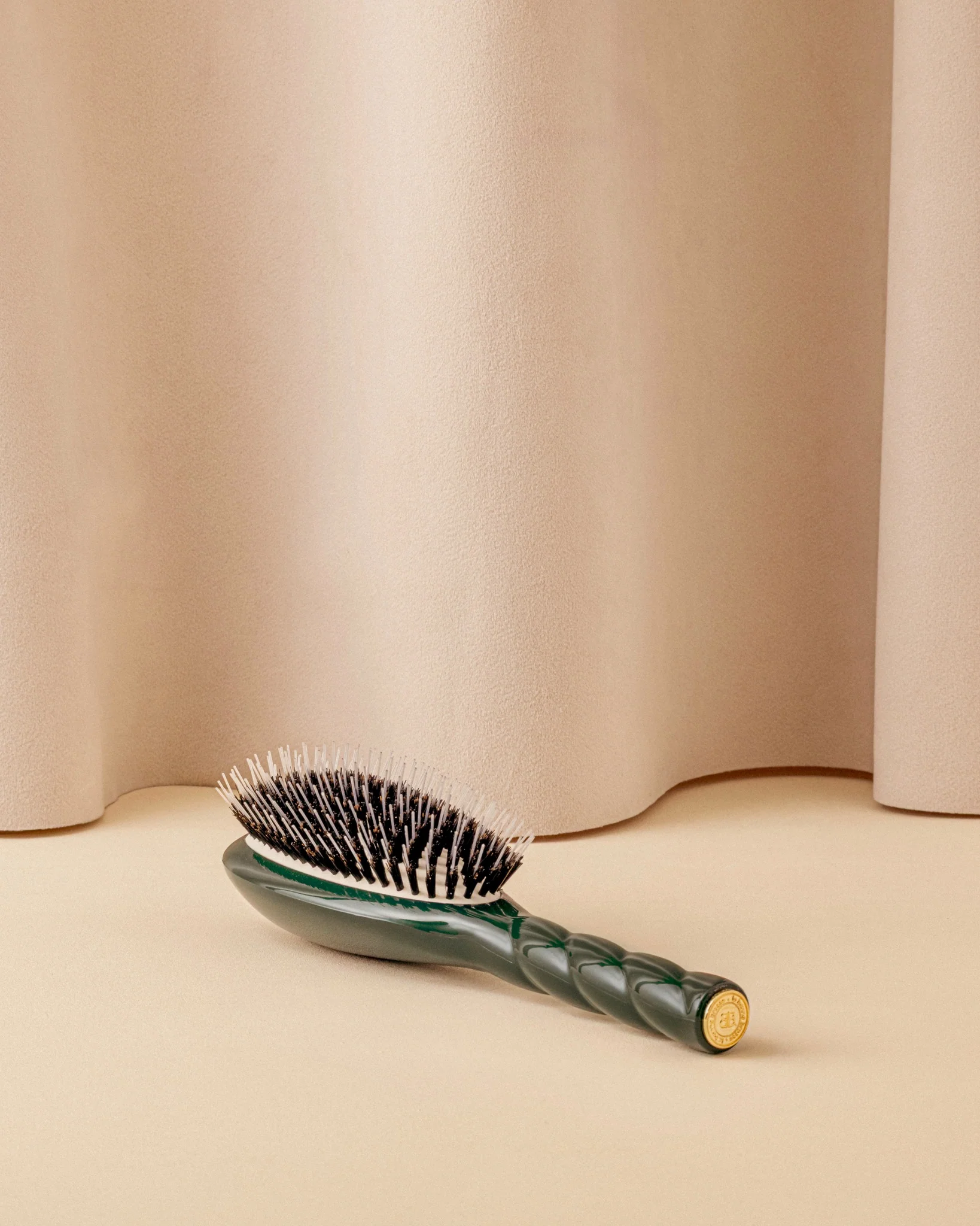 N.02 La Brosse Démêlante & Soin l'Indispensable Vert Emeraude - Image 5