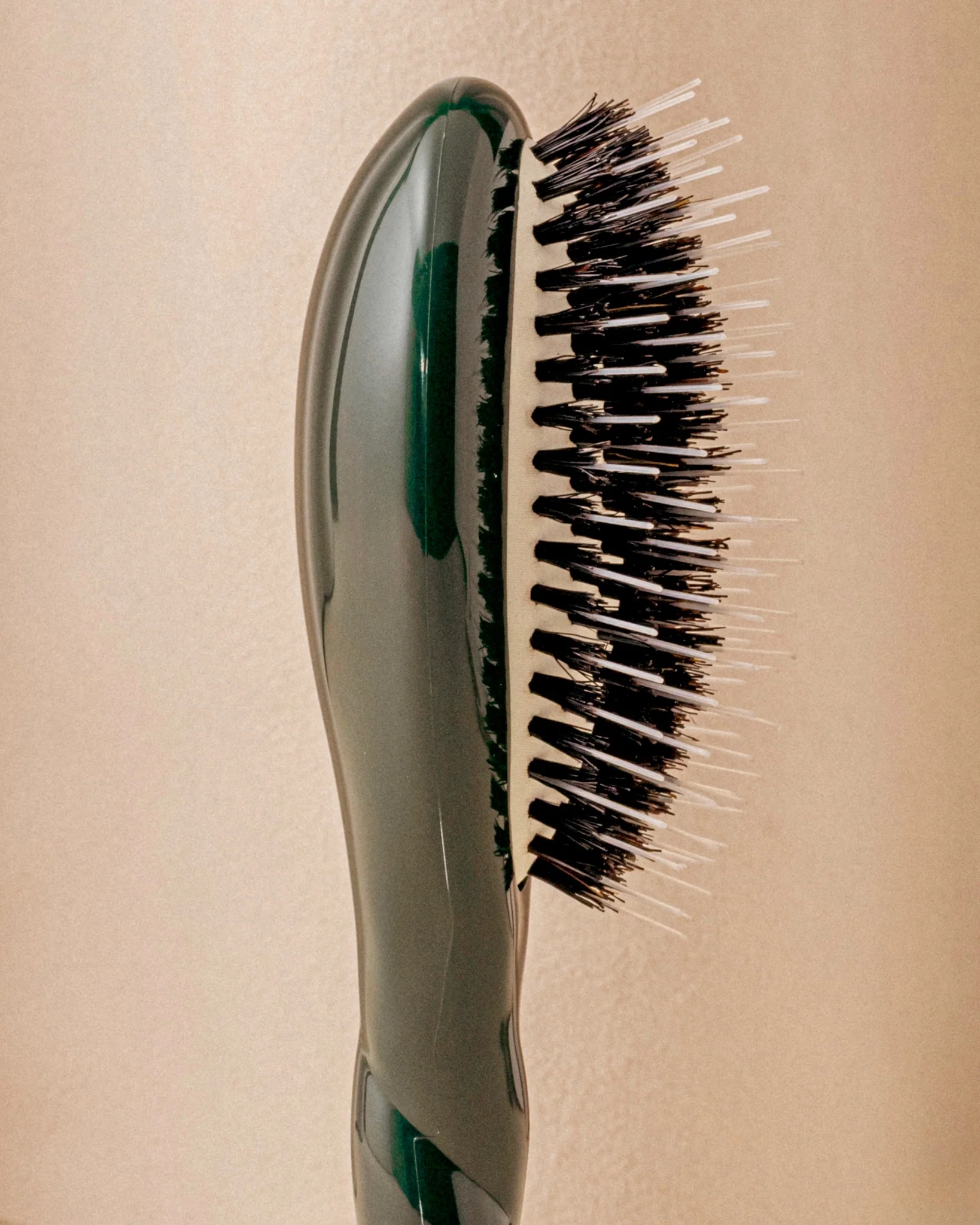 N.02 La Petite Brosse Démêlante & Soin l'Indispensable Vert Emeraude - Image 3