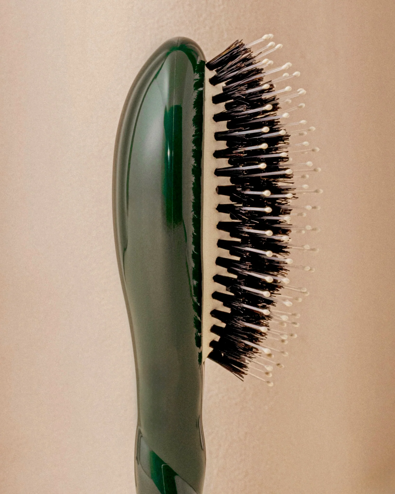N.03 La Petite Brosse Cuir Chevelu Sensible l'Indispensable Douceur Vert Emeraude - Image 3