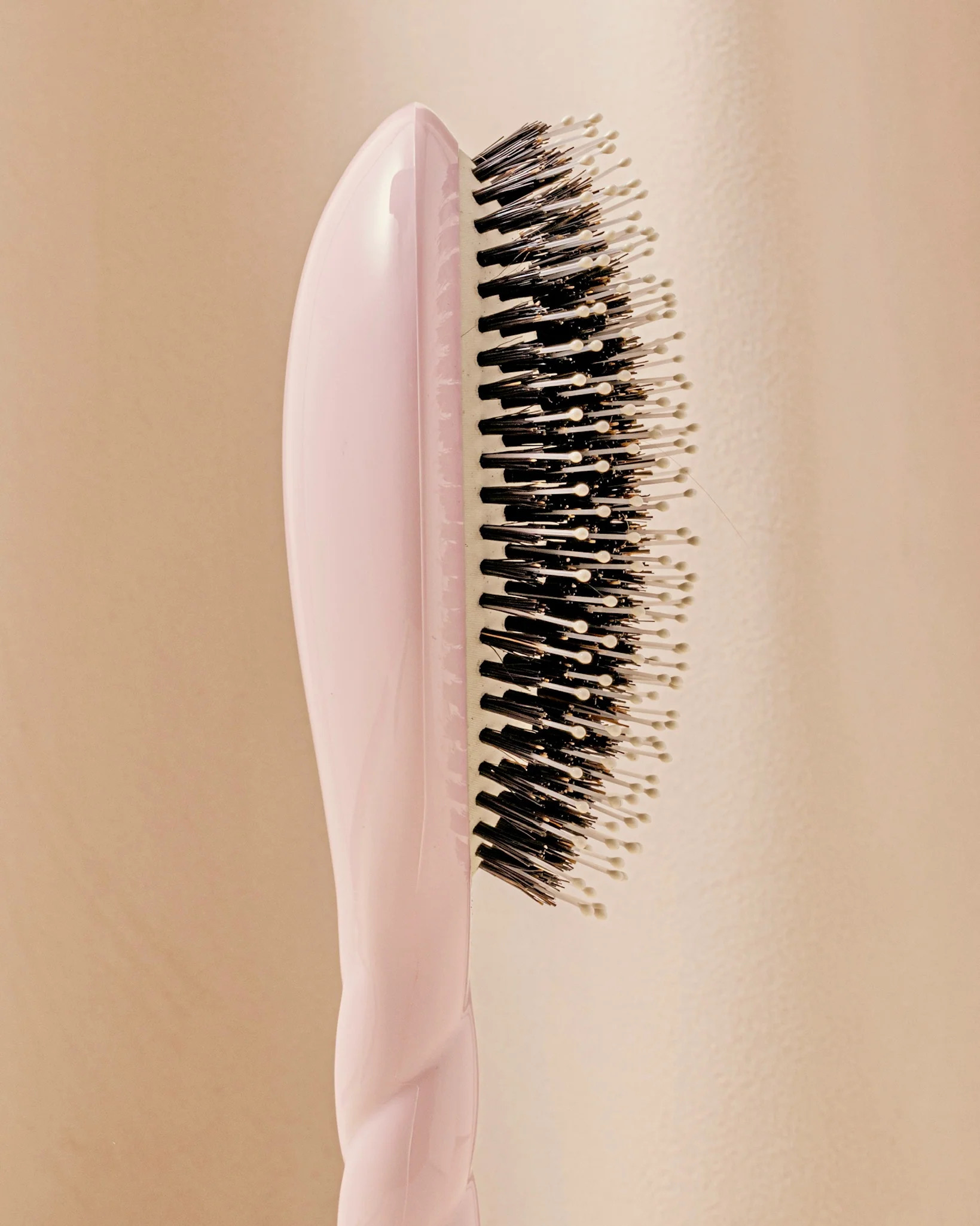 N.03 La Brosse Cuir Chevelu Sensible l'Indispensable Douceur Rose Lilas - Image 3