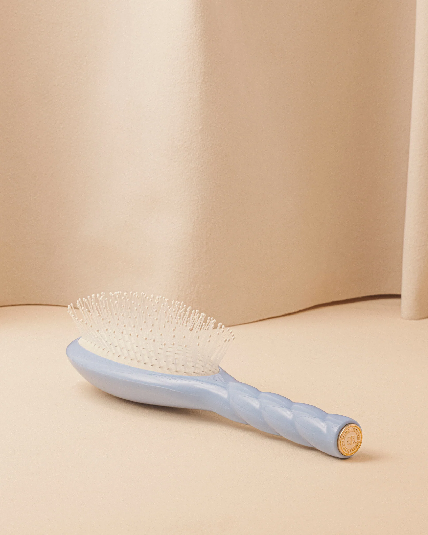 N.04 La Brosse Démêlante & Massante La Miracle Bleu Ciel - Image 5