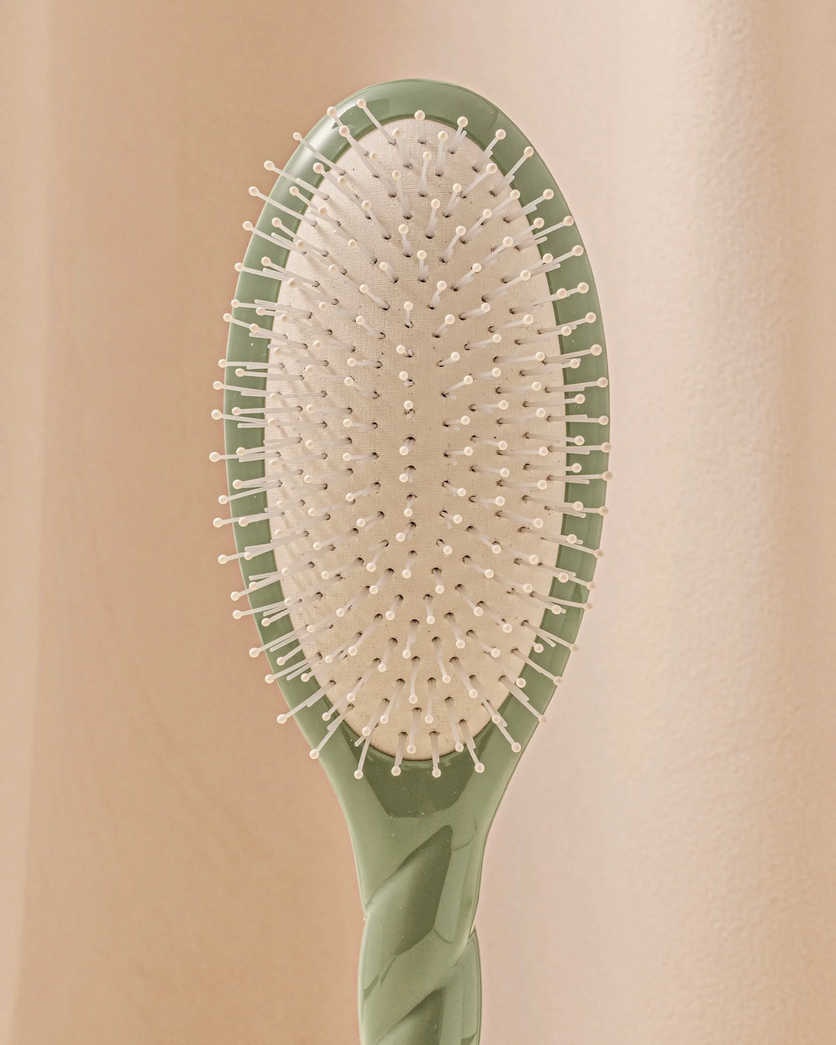 N.04 La Brosse Démêlante & Massante La Miracle Vert Amande - Image 4