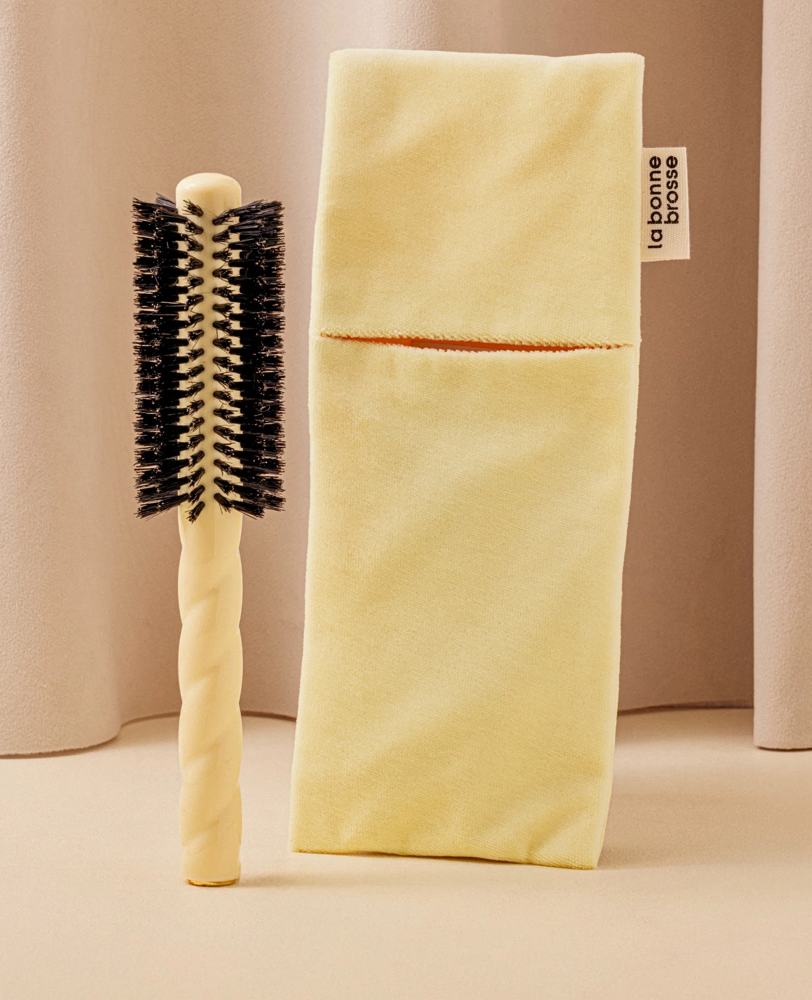 N.05 La Brosse Ronde Brushing Volume & Style Ivoire Cair - Image 3