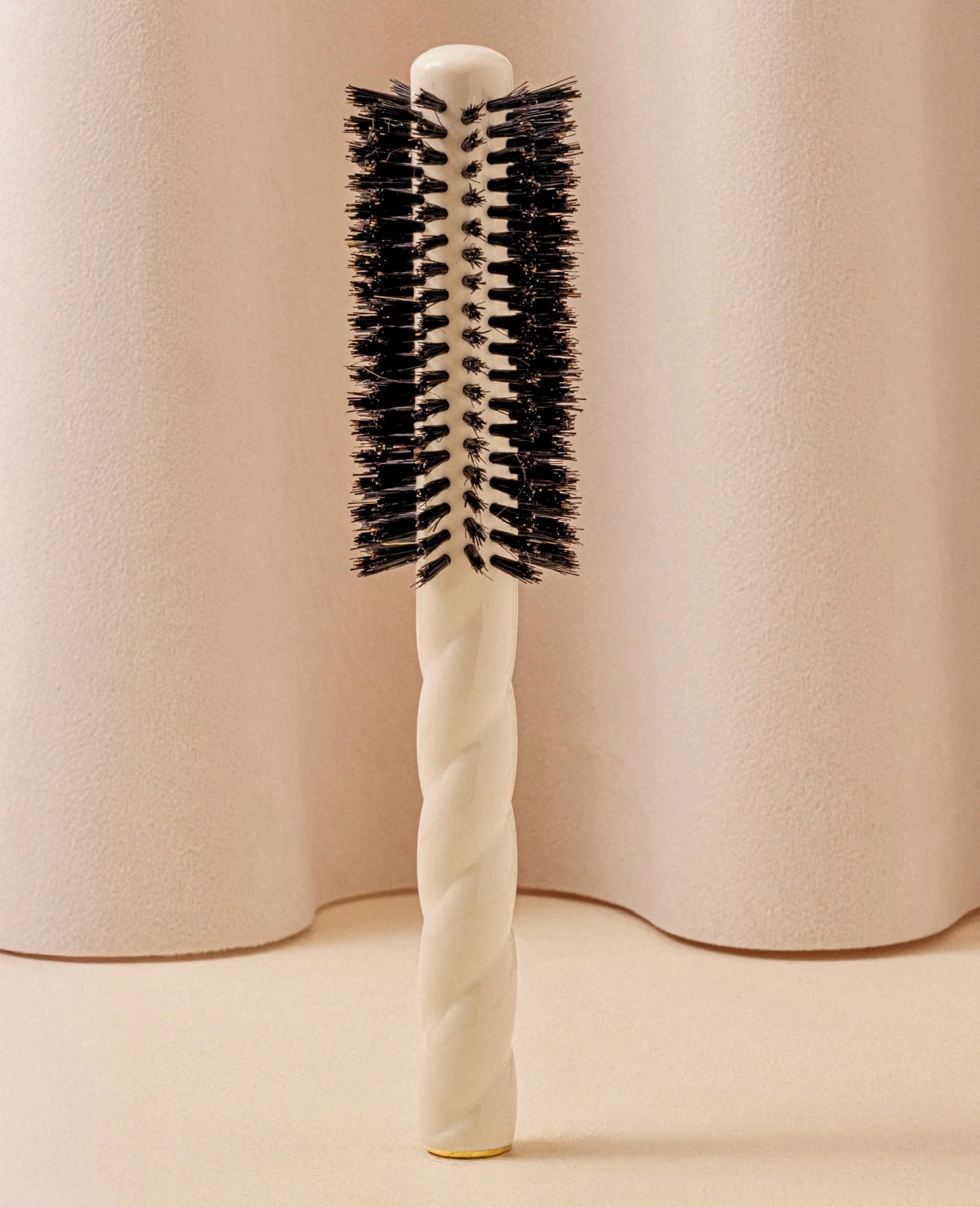 N.05 La Brosse Ronde Brushing Volume & Style Blanc Crème - Image 2