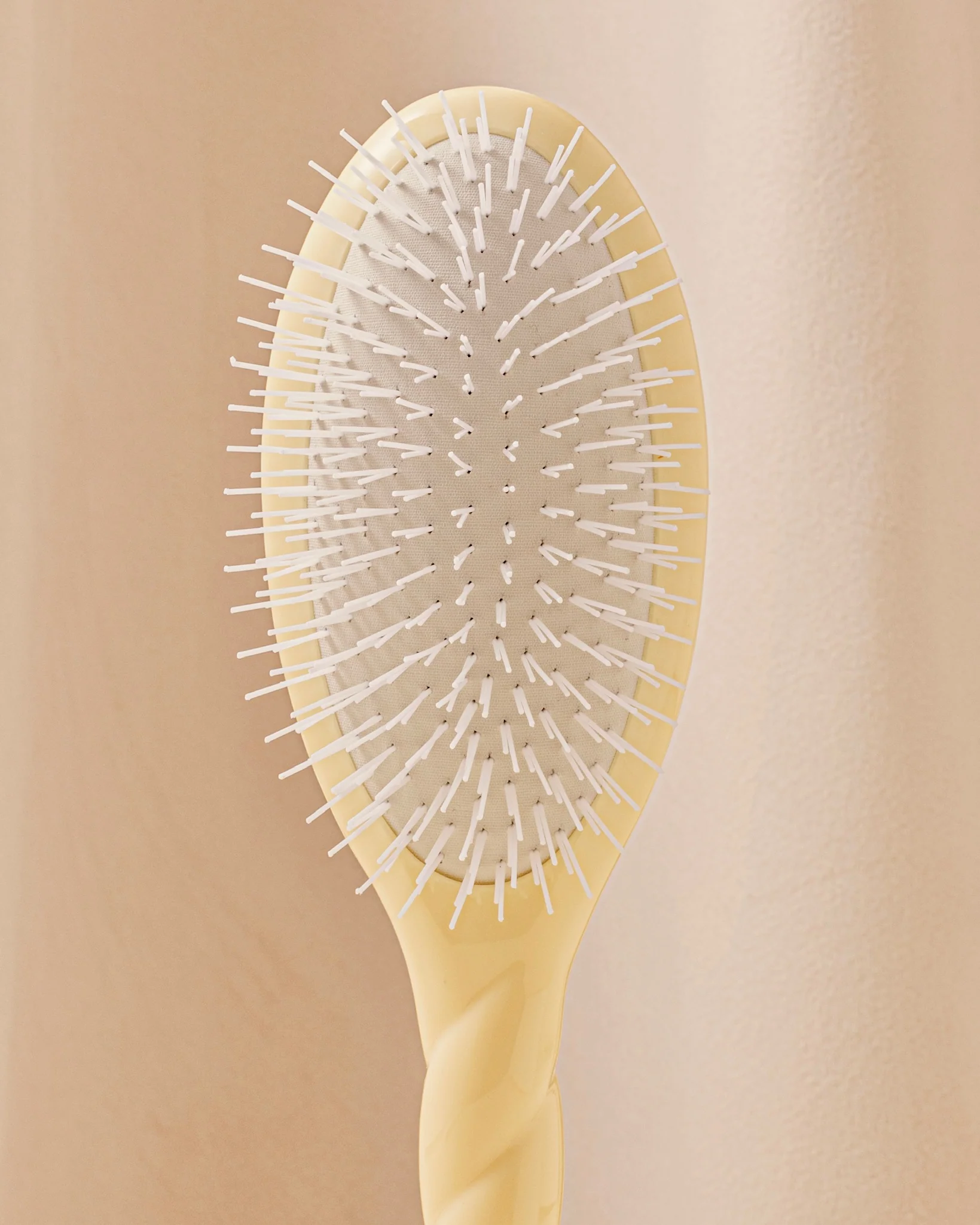N.07 La Brosse Démêlante & Stimulante l'Intense Ivoire Cair - Image 4