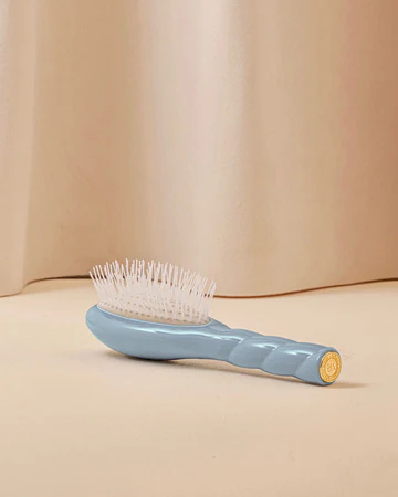 N.07 La Petite Brosse Démêlante & Stimulante l'Intense Bleu Ciel - Image 5