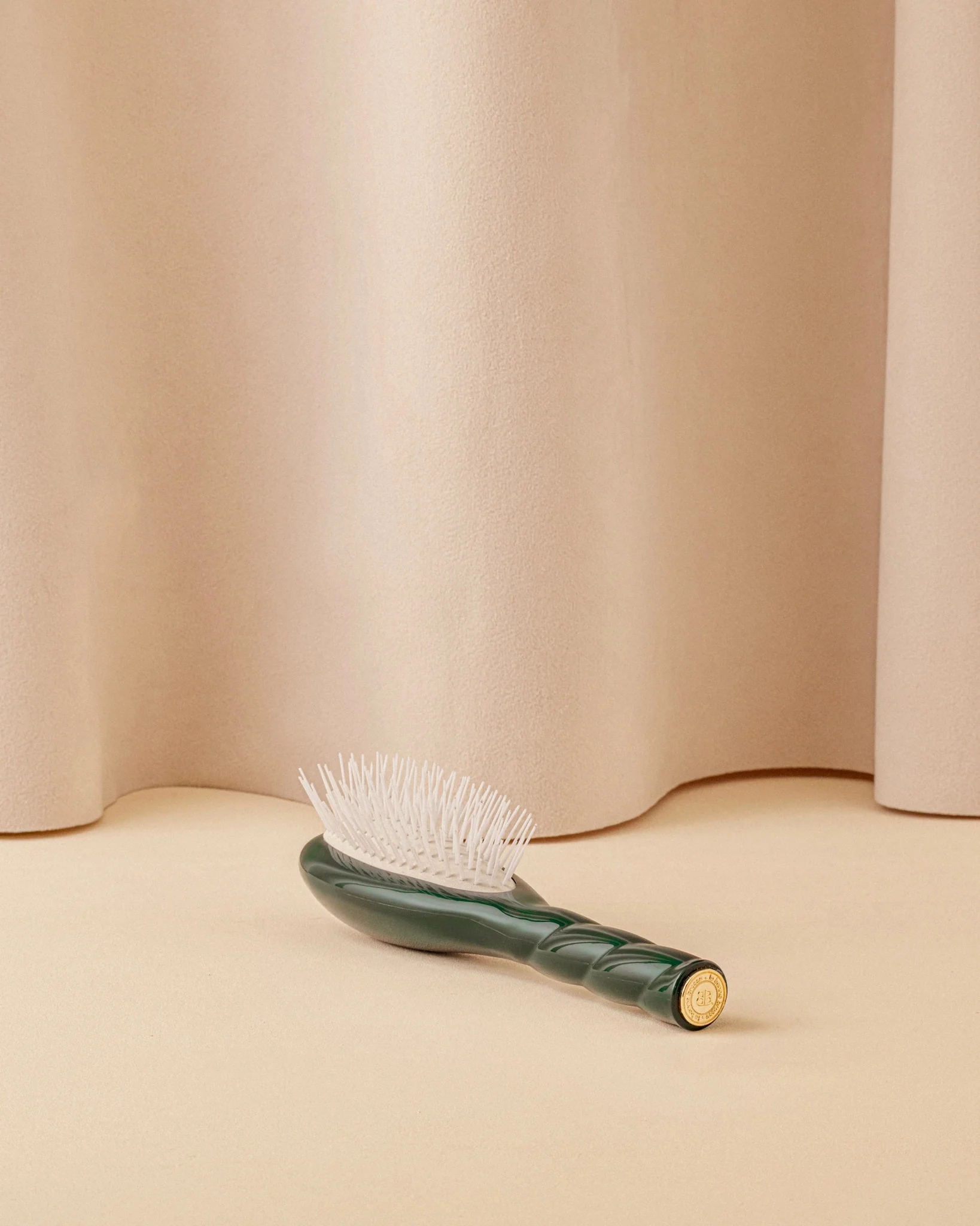 N.07 La Petite Brosse Démêlante & Stimulante l'Intense Vert Emeraude - Image 5