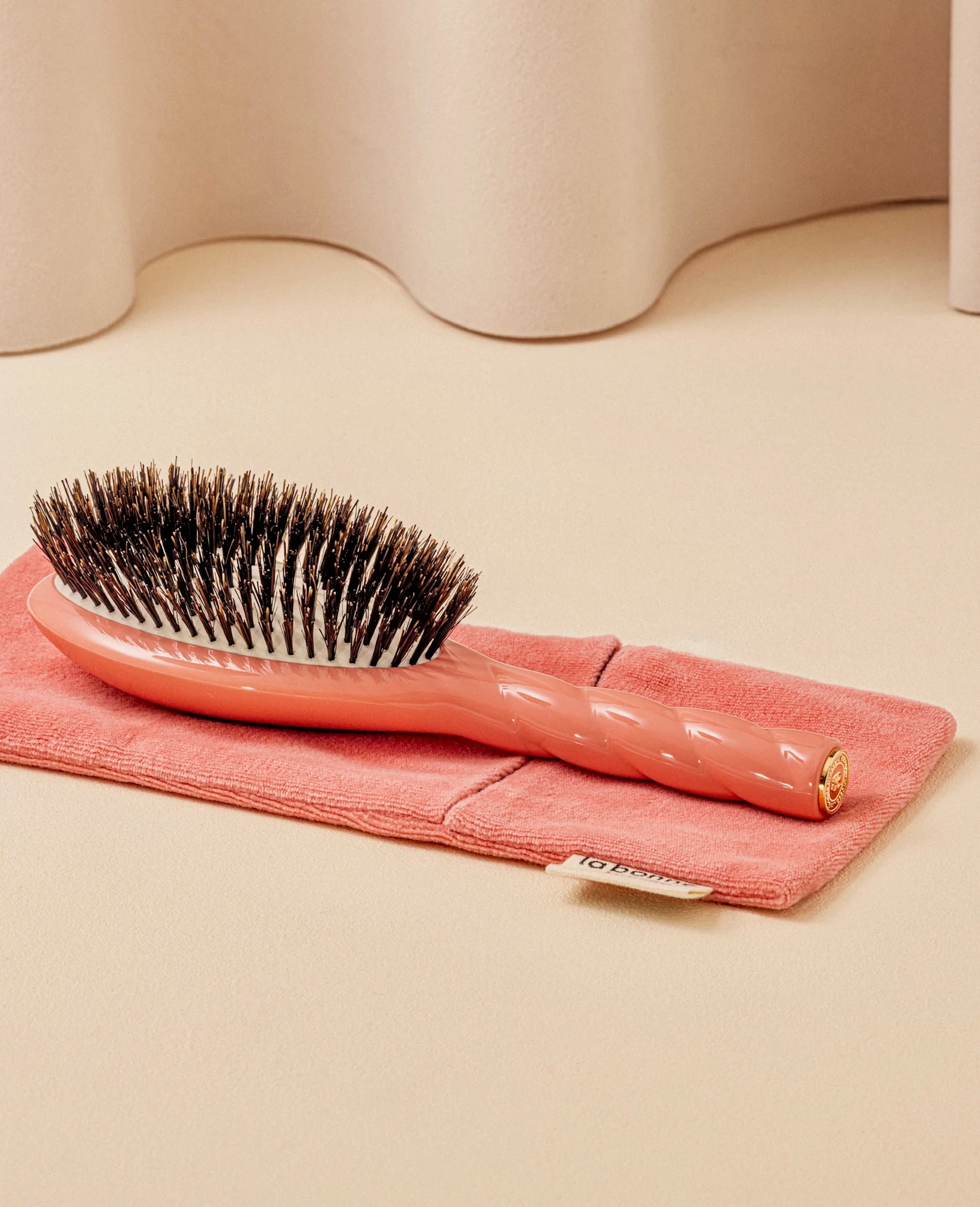 La Pochette "Grande Brosse" Corail - Image 4