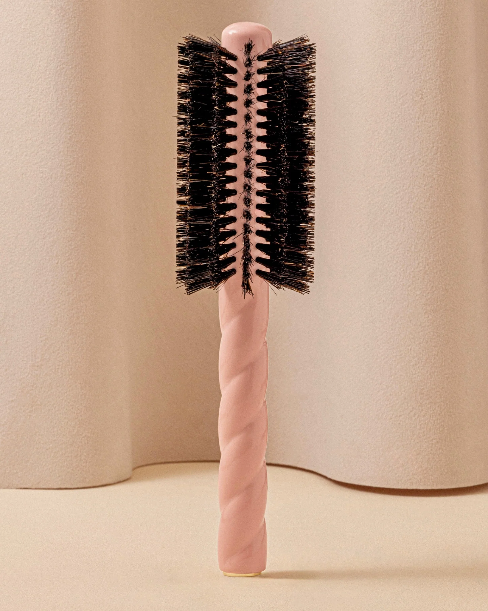 N.08 La Brosse Ronde Brushing Longueur & Mouvement Rose Poudré - Image 3