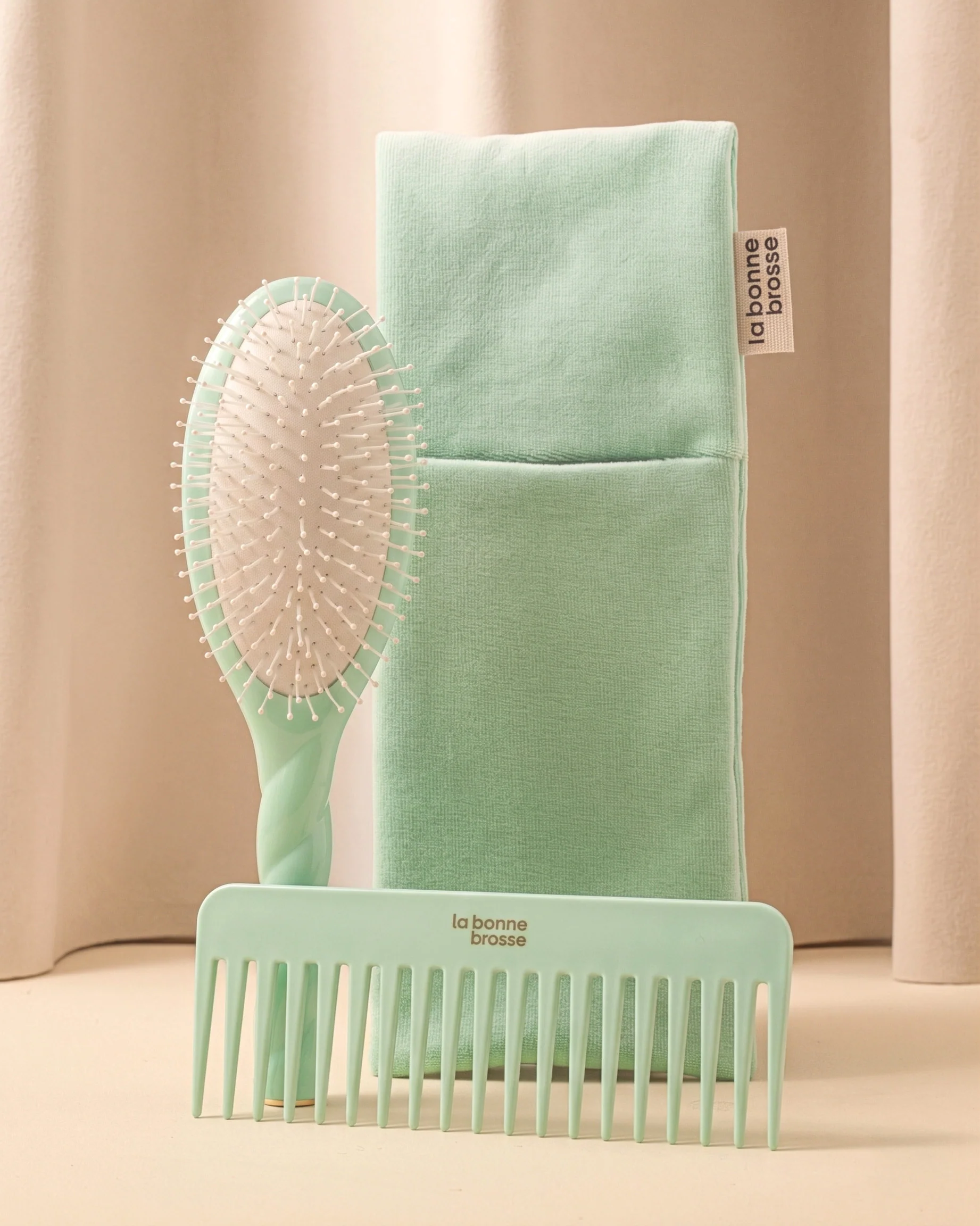Trio : La Bonne Brosse, son peigne et sa Pochette Édition Limitée Bleu Lagon